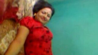 Indian chick Is permanently Making pornography movies, Because she likes it More than Doing her job